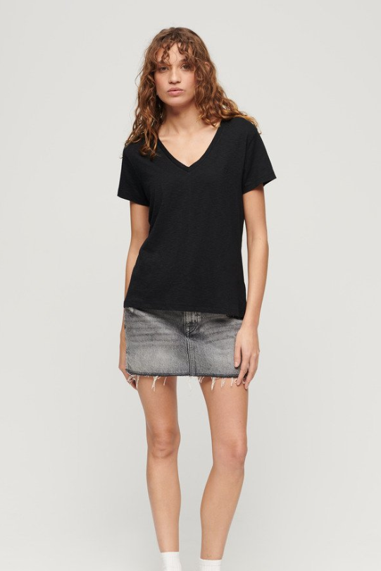 V-cut T-SHIRT black